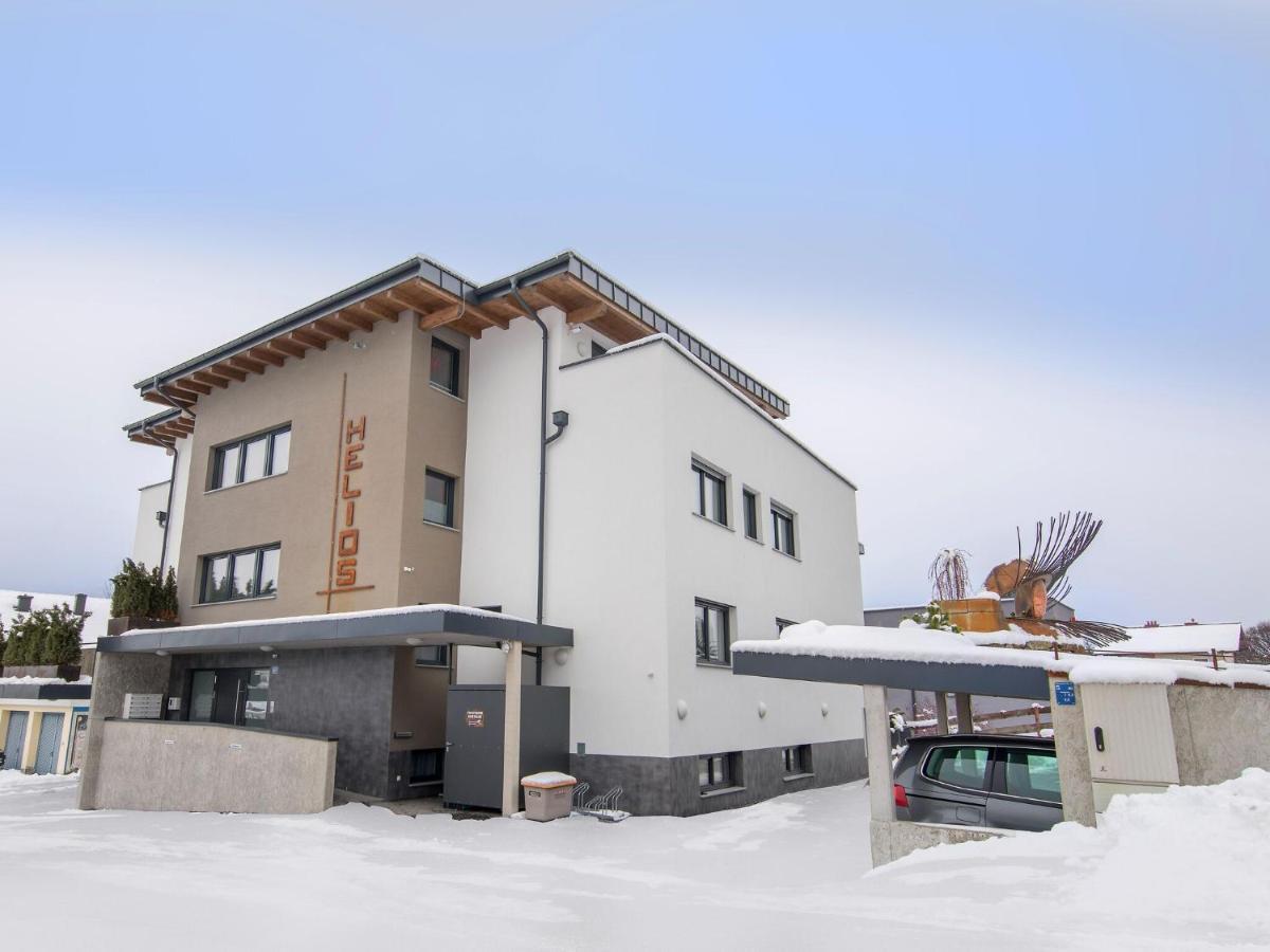 Apartment In Neukirchen With A Carport Neukirchen am Großvenediger エクステリア 写真