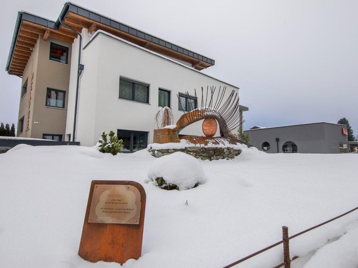 Apartment In Neukirchen With A Carport Neukirchen am Großvenediger エクステリア 写真